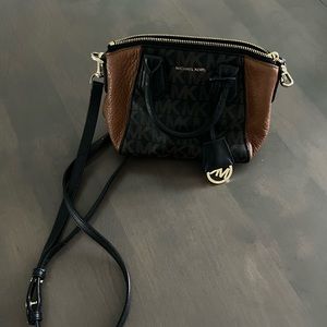 Michael Kors small cross body bag
